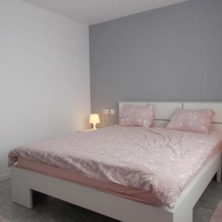 Apartament Tanya Targoviste Eksteriør bilde