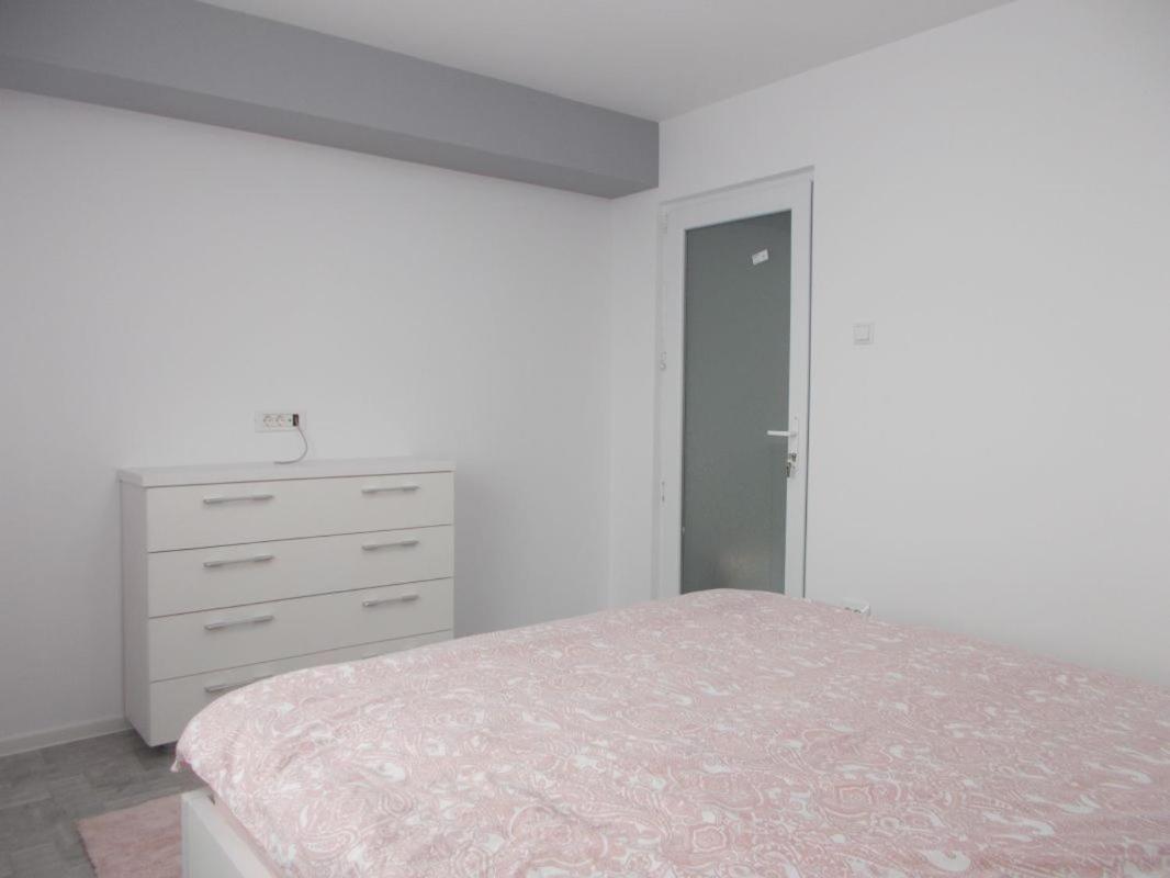 Apartament Tanya Targoviste Eksteriør bilde